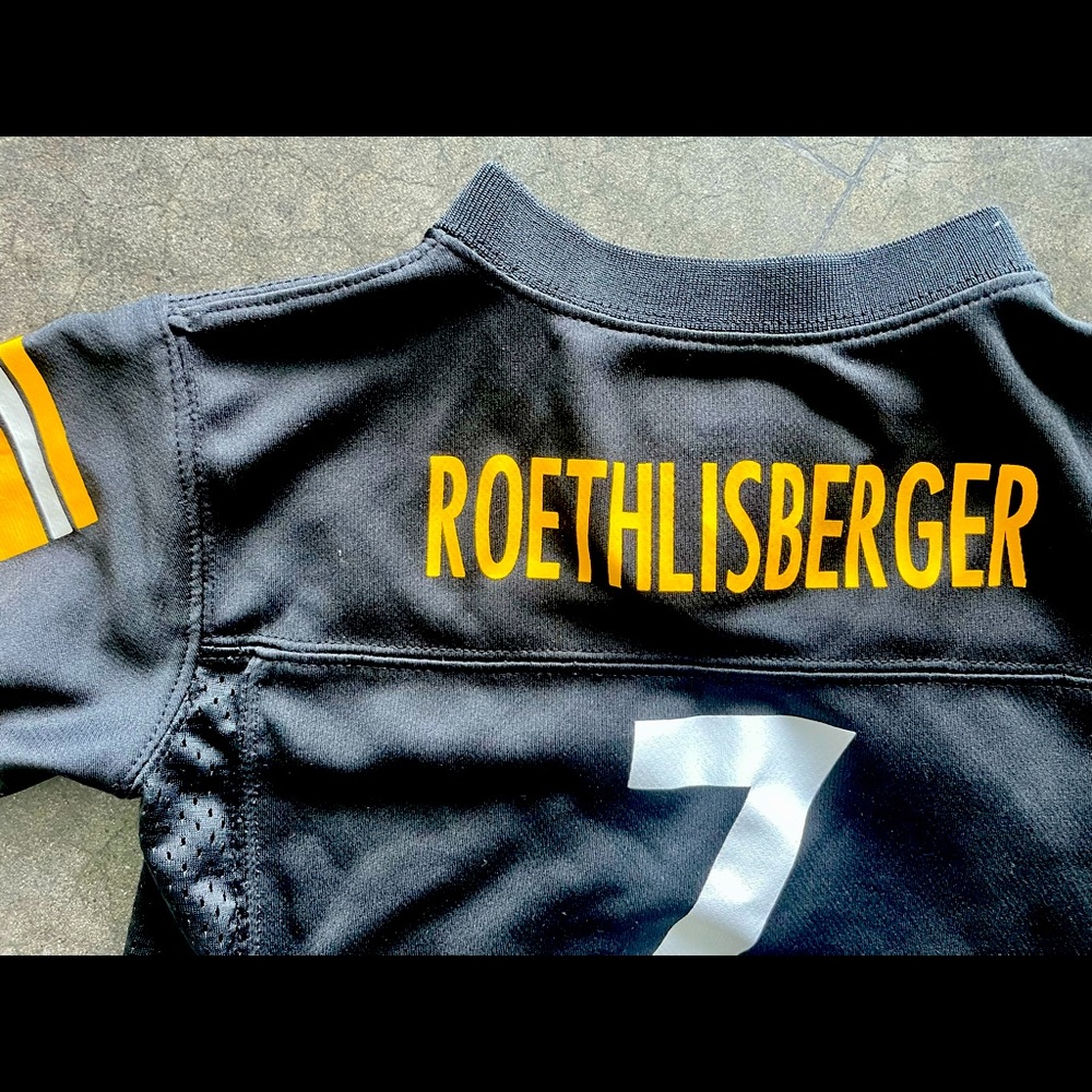NFL Steelers jersey. Multiple sizes.
